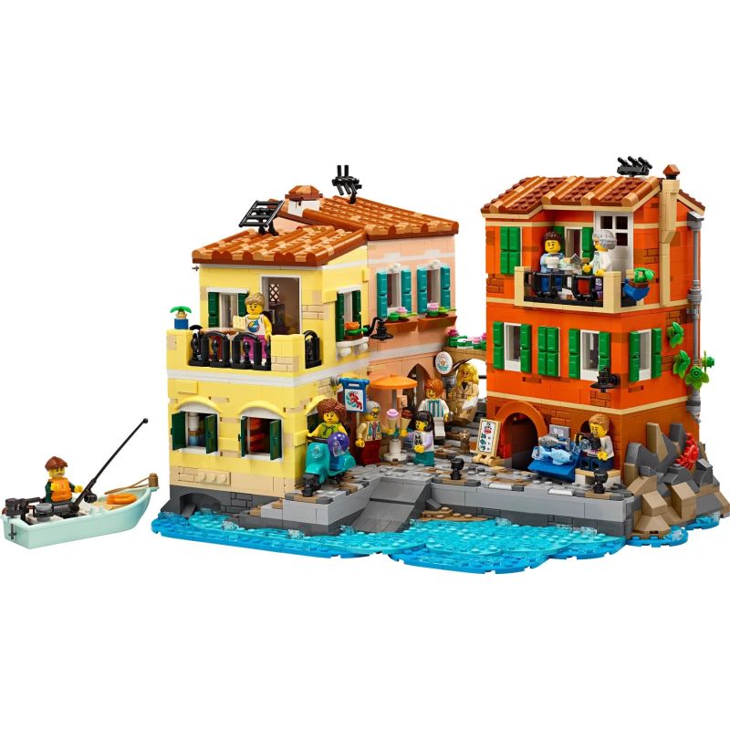 8. LEGO Ideas 21359 Italienische Riviera