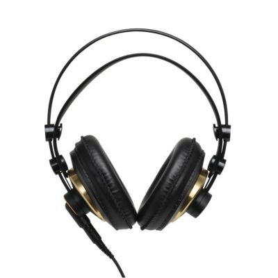 7. AKG K240 Studio – Ohraufliegender, halboffener Studio-Kopfhörer