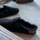 3. Birkenstock Boston Shearling Black Damen Clogs aus Wolle, isoliert, Wildleder, schmal (0259883)