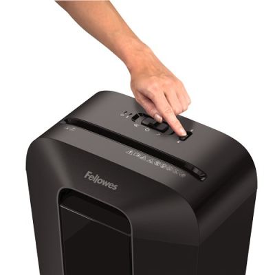 5. Fellowes LX70 Aktenvernichter, 4407501, schwarz, 18 Liter, zerkleinert bis zu 11 A4-Blätter (70 g/m²) gleichzeitig in 4 × 40 mm große Partikel (P-4/T-4), Sicherheitsverriegelung