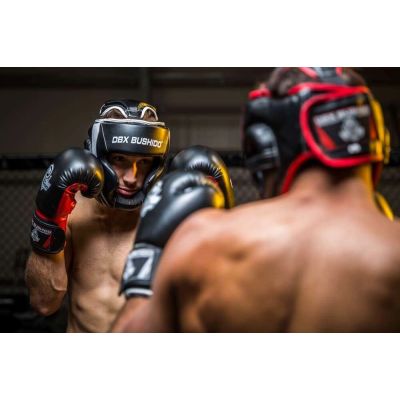 2. M Boxhelm - Phantomweiß