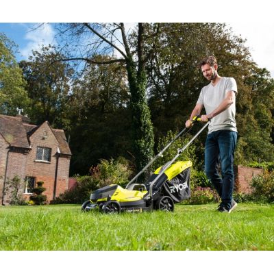 2. RYOBI RLM18X33B40 18V Akku-Rasenmäher