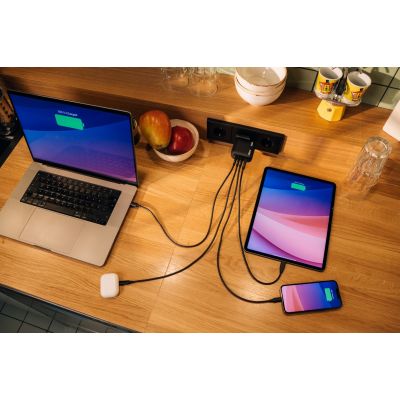 12. Verbatim Mini-GaN-Ladegerät 100W 3xUSB-C PD, 1xUSB-A QC 3.0