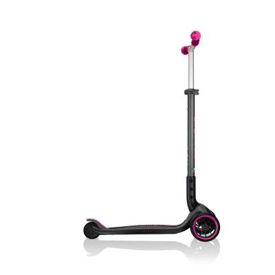 11. Globber Master Prime 3-Rad-Scooter / Schwarz - Neonpink 664-110