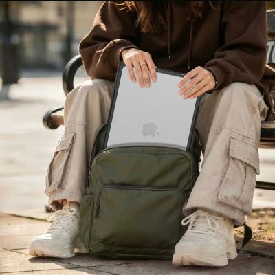 14. Tech-Protect Velar Hülle für MacBook Neo 13" 2026 - Transparent