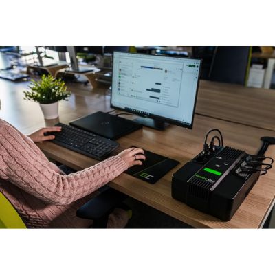 10. GREEN CELL UPS06 AIO 600VA 360W USV UPS06 AIO 600VA 360W