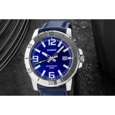 4. Herrenuhr CASIO MTP-VD01L-2BVUDF + Box