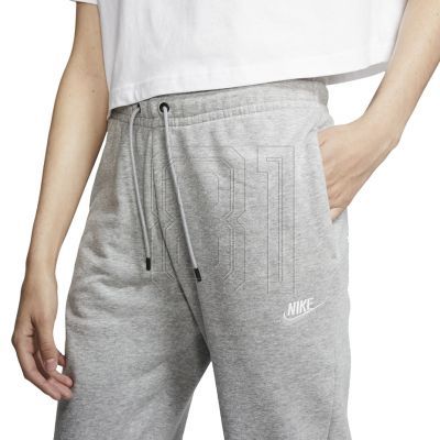 11. Nike Essential Pant Reg Fleece W BV4095-063