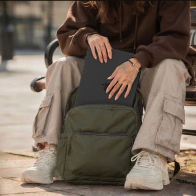 7. Tech-Protect SmartShell Hülle für MacBook Neo 13" 2026 - Schwarz
