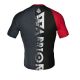 5. Der Kompressions-Rashguard „Wolf“ besteht aus DBX MORE DRY XL-Material.