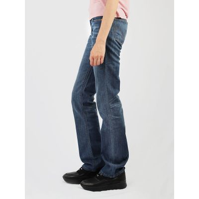 2. Levi's Standard 570 Straight Fit 10570-0027