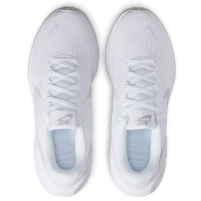 5. Nike Revolution 8 HJ8485-101 Schuhe