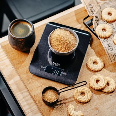 8. ADLER AD 3183b Küchenwaage schwarz