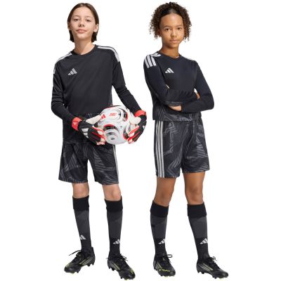 7. adidas Tiro 26 Competition Torwartshorts für Kinder, Schwarz und Grau, KC5468
