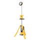 4. DeWalt DCL079-XJ Teleskop-Stativlampe (3000 lm; Warmweiß)