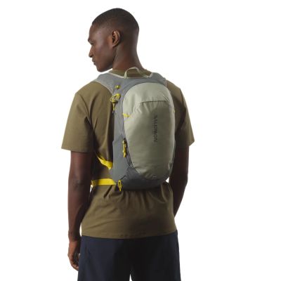 4. Salomon Trailblazer 10 Rucksack LC2462900