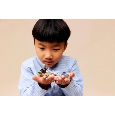 9. LEGO Star Wars 75436 Mandalorianer und Grogus Landspeeder