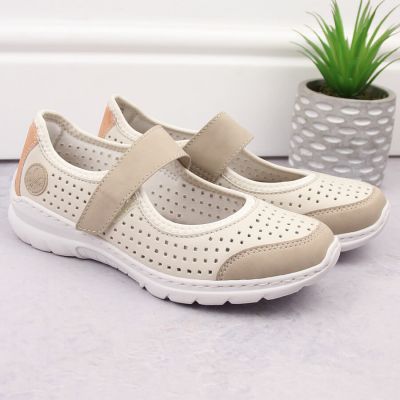 6. Bequeme Rieker W RKR575A Lochmusterschuhe, beige