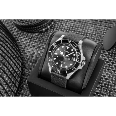 5. TIMEX Harborside Coast TW2W62600 Herrenuhr + Box