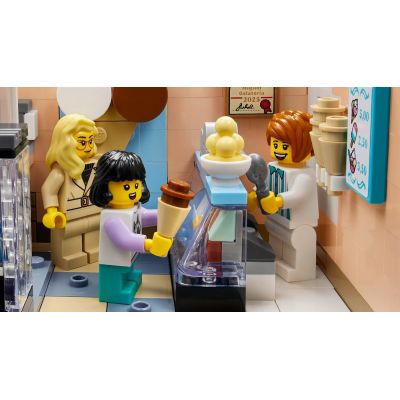 13. LEGO Ideas 21359 Italienische Riviera