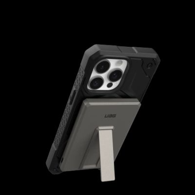 3. Powerbank UAG Ultra Slim 5K 5000 mAh mit Ständer 10W USB-C-Kabel kompatibel mit MagSafe - Titan