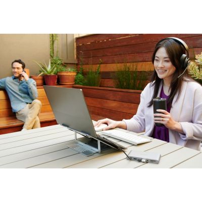 9. Kensington Aluminium Easy Riser Laptopständer