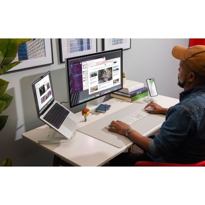 7. Twelve South DeskPad Schreibtischunterlage aus veganem Leder (Taubengrau)