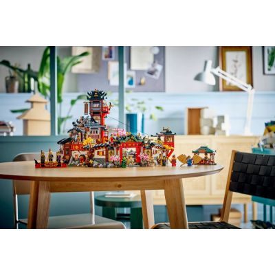 16. LEGO 71861 Ninjago – Altstadt – 15. Jubiläum