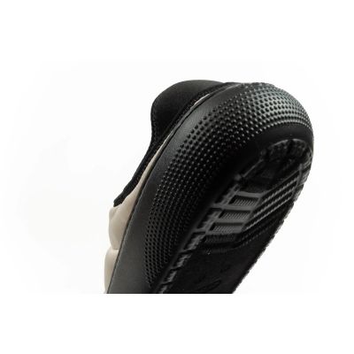 7. Crocs Herren-Hausschuhe Classic Puff Moc Hausschuhe beige isoliert