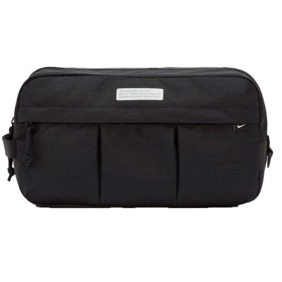8. Nike Academy Schuhtasche DC2648-010