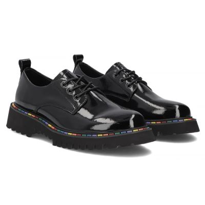 4. Damenschuhe aus Lackleder, schwarz, Filippo DP8341