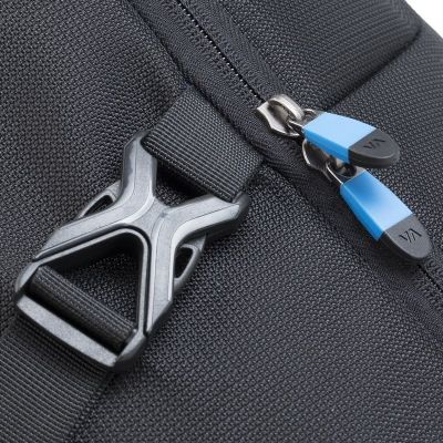 10. RIVACASE RUCKSACK FÜR GAMING-LAPTOP 17,3" BORNEO, SCHWARZ, GAMING, AUS WASSERDICHTEM MATERIAL