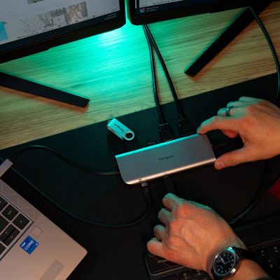 10. Targus DOCK427GL kabelgebundene Dockingstation USB 3.2 Gen 2 (3.1 Gen 2) Type-C, Grau