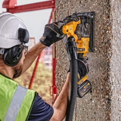 5. DeWALT DCG200T2-QW Werkzeugkoffer