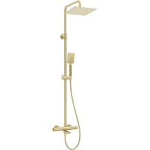 Regendusche mit thermostatgesteuerter Badewannenarmatur
