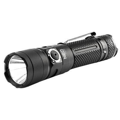 3. Wiederaufladbare USB-C-Taschenlampe mit 1500 lm und SST40-LED