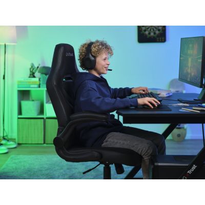 8. TRUST GXT703 RIYE GAMING CHAIR SCHWARZ Gamingstuhl (25128)