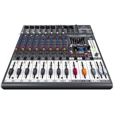 2. Behringer X1222USB - Audiomixer