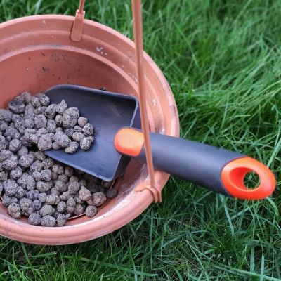 7. UNIVERSAL-GARTENSCHAUFEL