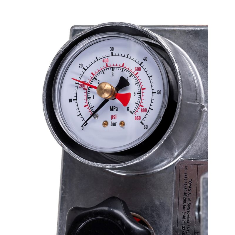 6. Yato YT-24800 Druckkalibrator
