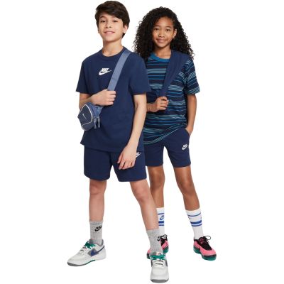 7. Nike Sportswear Club Kindershorts in Marineblau FZ5512 410