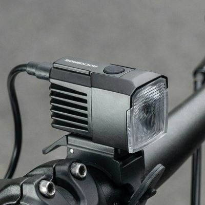 4. Rockbros RHL1600 Fahrradfrontlicht 1600 lm mit externem Netzteil USB-C - Schwarz