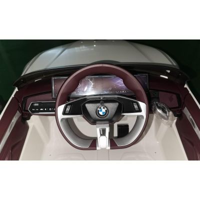 7. Führerschein für batteriebetriebenes Auto BMW i4 Weiß