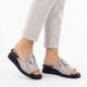 5. Silberne Damen-Flip-Flops mit niedrigem Keilabsatz M.Daszyński MR2267-7