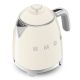32. SMEG KLF05CREU Mini-Creme-Wasserkocher mit 0,8 l Fassungsvermögen