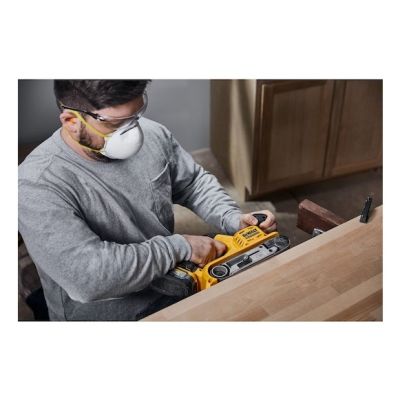 6. DeWALT DCW220NT-XJ Tragbarer Bandschleifer, Schwarz, Gelb