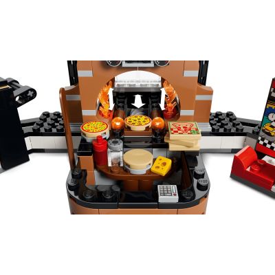 8. LEGO City 60496 – Pizza-Lieferung mit Fahrzeugen