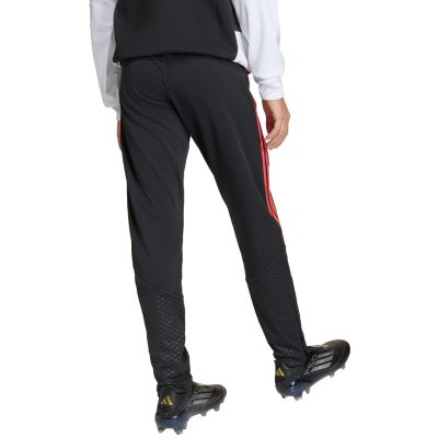 9. adidas Tiro 26 Competition Trainingshose für Kinder, schwarz und rot, KA5136