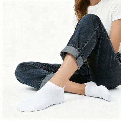 3. Filippo SD-SO02 Damen-Kurzsocken aus Bambus, weiß