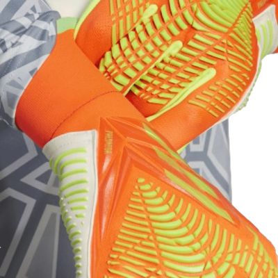 6. adidas Predator Pro Fingersave HC0620 URG 1.0 Torwarthandschuhe HC0620